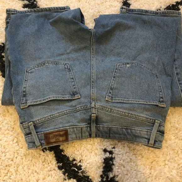 Hollister 5L super high rise distressed dad jeans - Picture 4 of 5